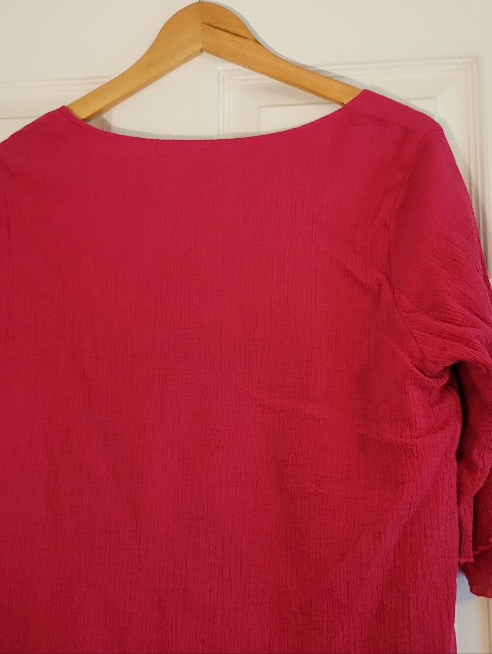 Women’s Soft Surroundings Round Neck Ruffled Sleeve Top - Raspberry Pink Size M - Picture 12 of 13